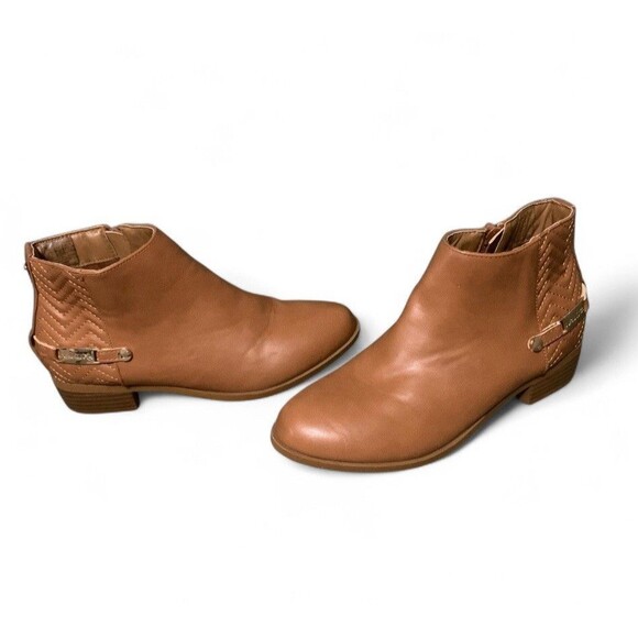 Nautica Brown Leather Look Ankle Boots Adult Size 5 Gold Emblem Quilt - Picture 1 of 7